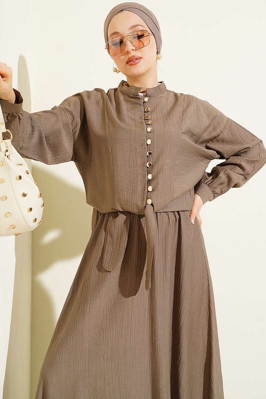 Beige Jurk Met Knopen En Voorknoopsluiting