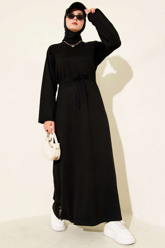 فستان لويشا أسود برقبة دائرية وخصر نفق