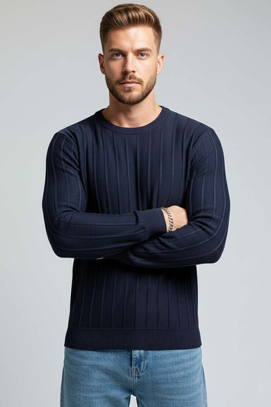 Maglione lavorato a maglia con dettagli a righe e scollo rotondo blu navy