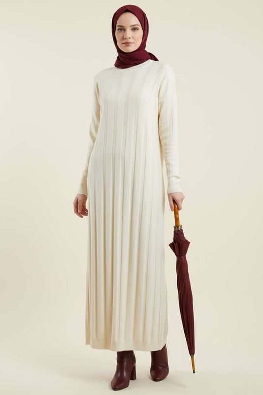 Robe en maille côtelée à col rond couleur pierre