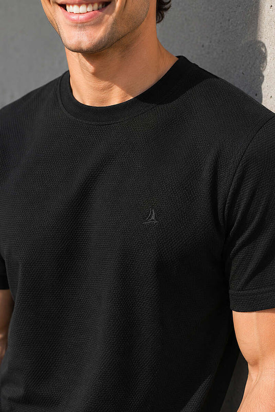 Rundhalsausschnitt Herren T-Shirt mit Brustemblem Schwarz
