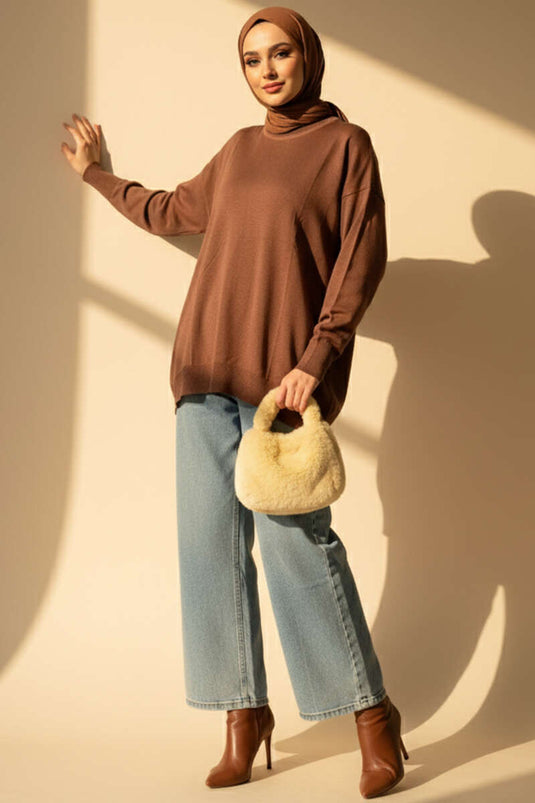 سترة برقبة دائرية من قماش ميرسيريزد، بني