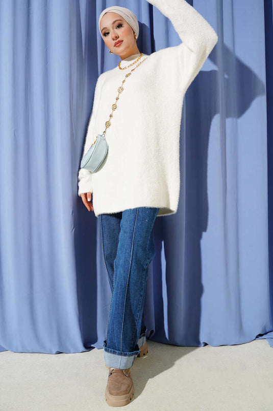 Pull à col rond blanc avec détail barbe