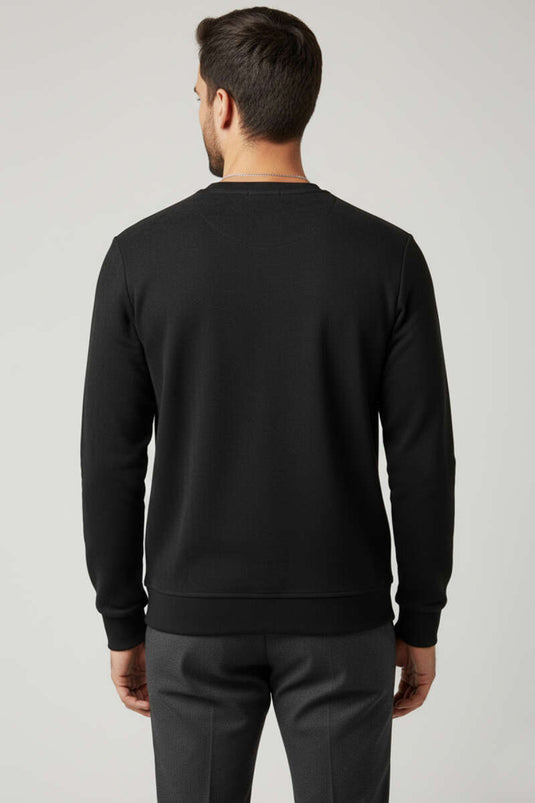 سويت شيرت رجالي أسود من الجلد المدبوغ برقبة دائرية