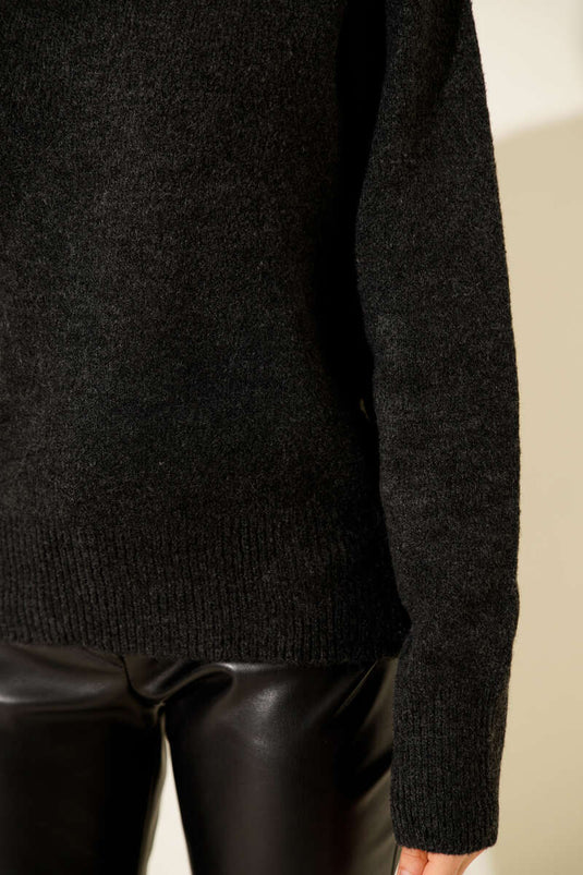 كنزة صوفية برقبة دائرية بلون أنثراسيت