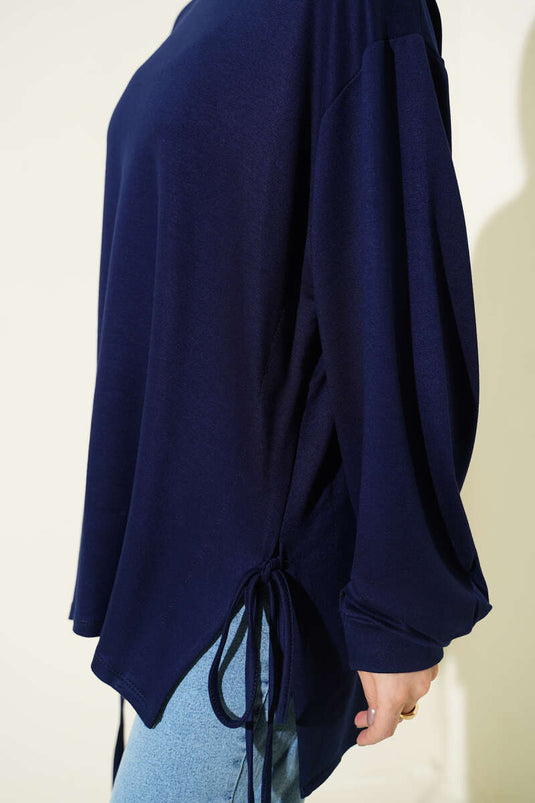 تونيك بياقة دائرية مع أربطة جانبية باللون الأزرق الداكن