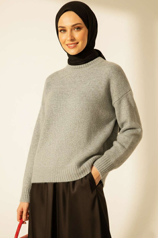 سترة ناعمة محبوكة برقبة دائرية باللون الأخضر النعناعي