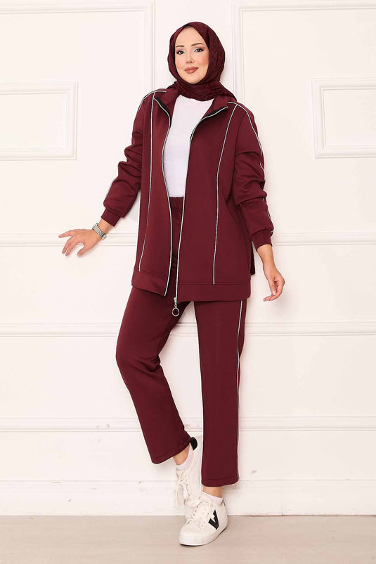 Costume deux pièces à passepoils bordeaux