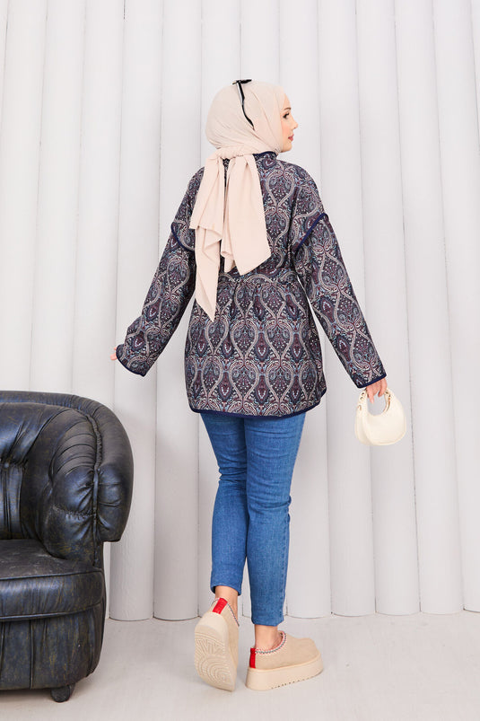 سترة مبطنة بنمط عرقي مع حواف -22