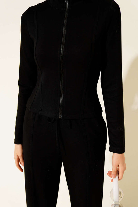 طقم لويشا من قطعتين بسحاب مزخرف، أسود