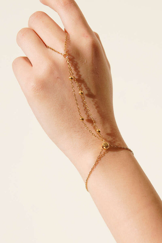 شاه ماران ذهبي مزين بالخرز