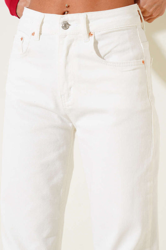 Straight Leg Waist Buttoned Jeans in Ecru