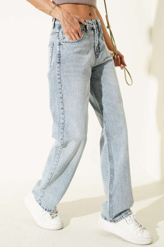 Hellblaue Jeans Mit Cargo-Taschen