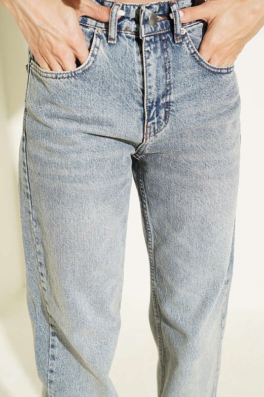 Jeans Con Orlo A Risvolto E Tasche In Chiaro Kar Açık