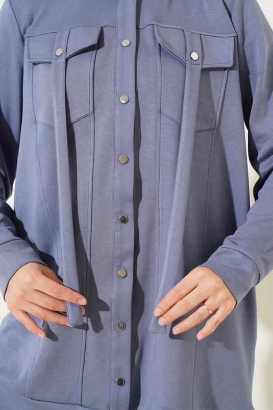 Tweedelig pak met drukknopen aan de zijkant, leigrijs