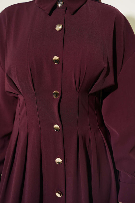 Robe cintrée à boutons sur toute la longueur, taille plissée, bordeaux