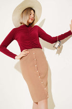 Bustier jupe midi en maille côtelée boutonnée