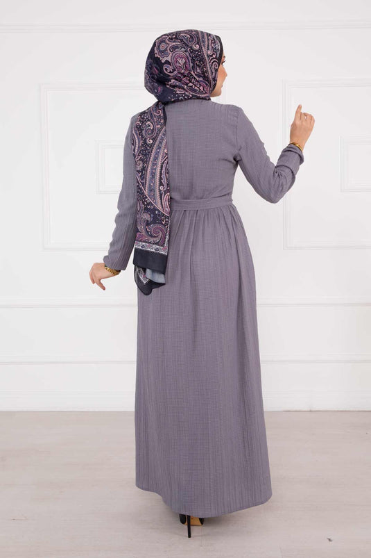 فستان بأزرار وأكمام مرنة باللون الرمادي