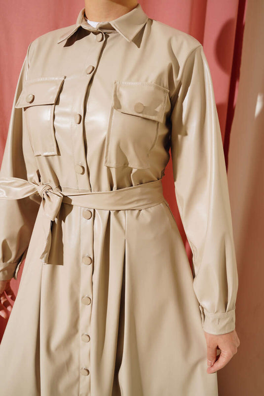 Robe En Cuir Ceinturée Boutonnée Beige