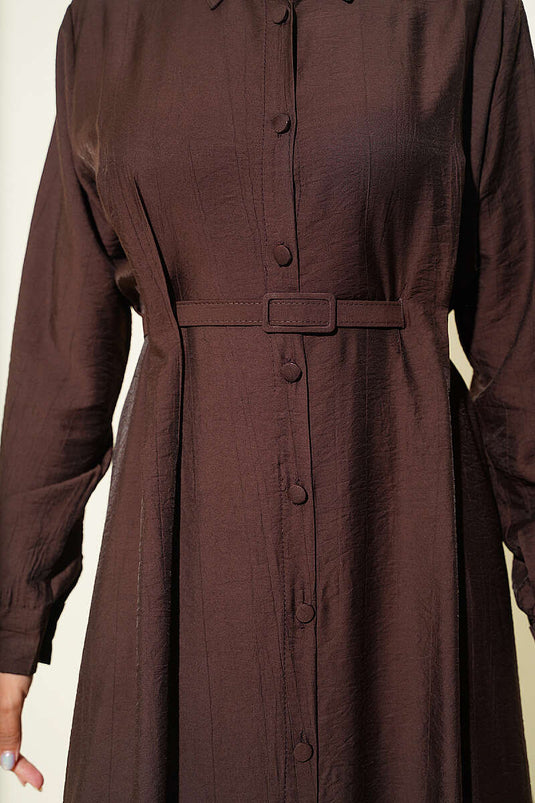 Button-Down Pleated Belted Dress In Warm Coffee