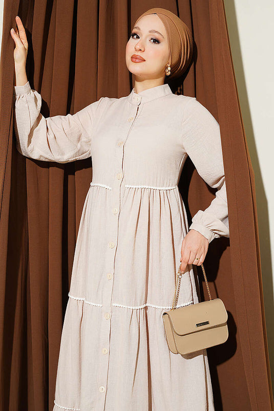Robe Beige Boutonnée Avec Pompons