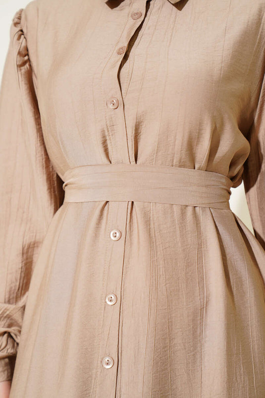 Robe boutonnée à volants couleur café au lait