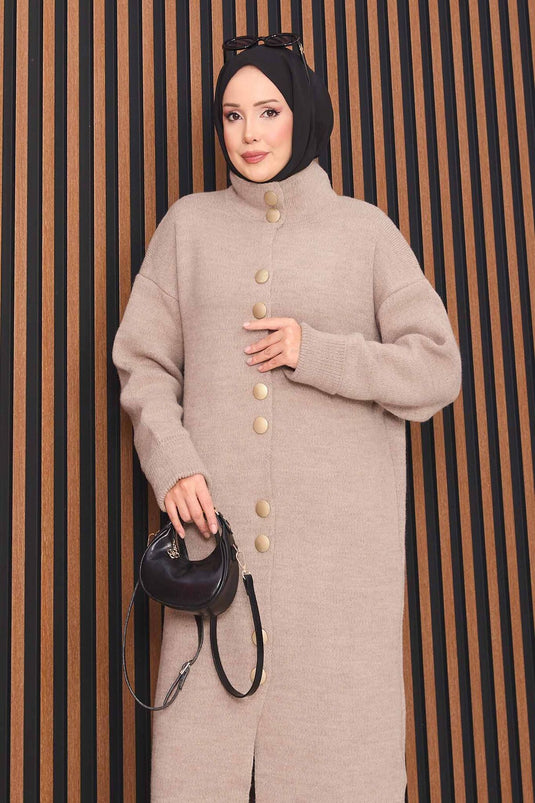 كارديجان حجاب من المنك محبوك بأزرار ذهبية في كل مكان