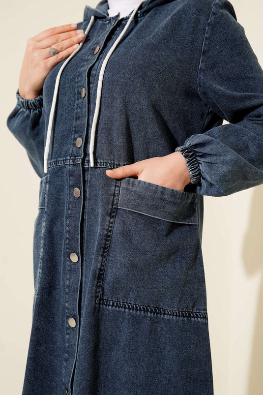 Robe longue en jean à capuche et boutons métalliques, bleue