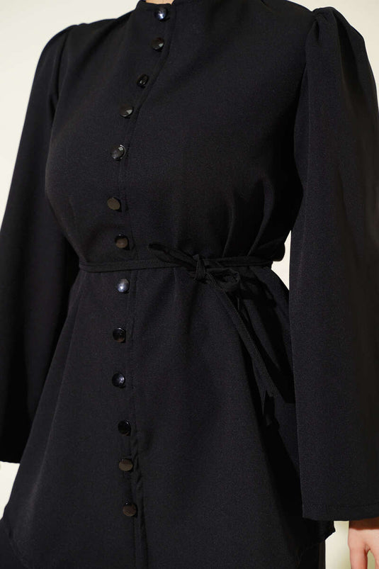 Costume deux pièces noir à ceinture et boutons Brit