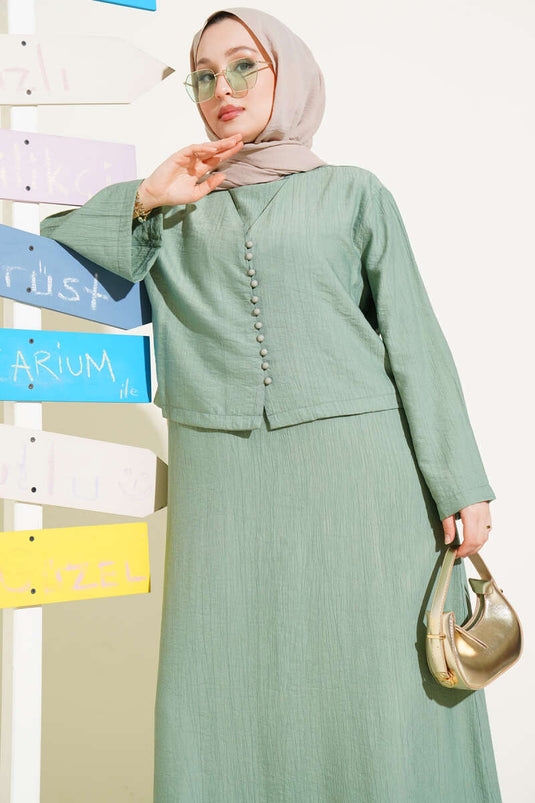 طقم بلوزة وسترة بأزرار من بريت مكون من قطعتين باللون الأخضر اللوزي