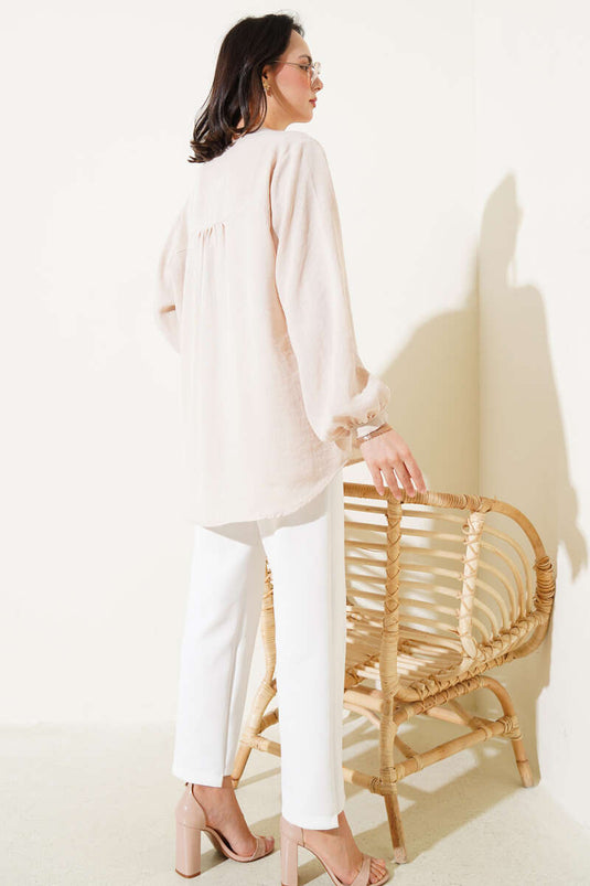 Brit blouse met knopen beige