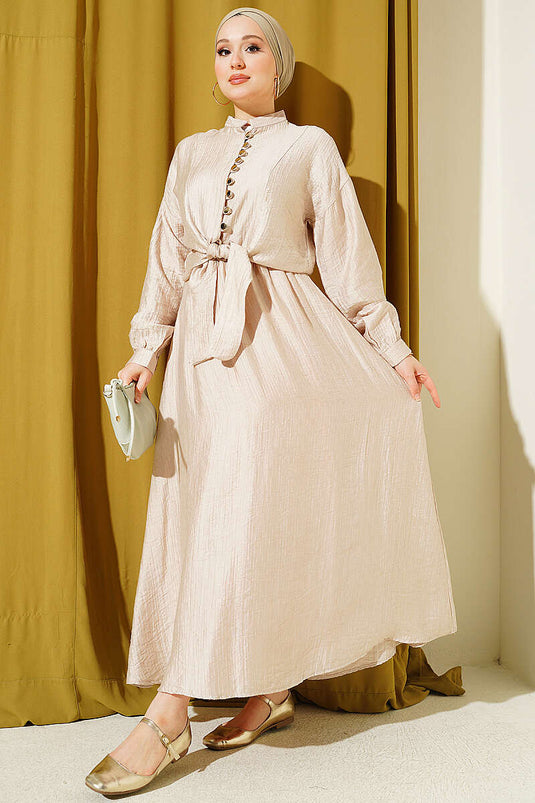 Ensemble Deux Pièces Modeste Beige avec Jupe à Cordon et Boutons en Bois