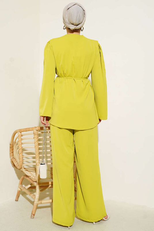 طقم مكون من قطعتين من التونيك البريطاني بأزرار ورباط، لون أخضر زيتوني