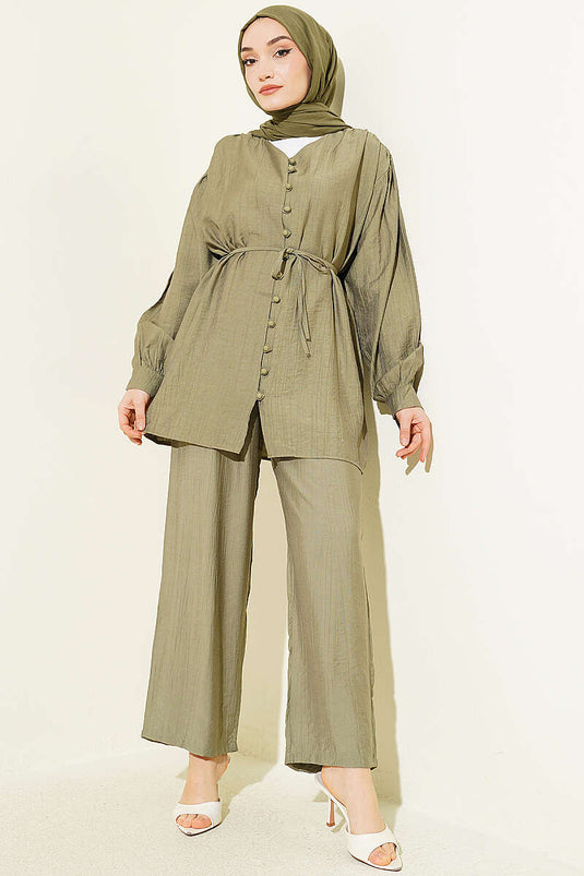 Ensemble double avec col en V boutonné Brit kaki