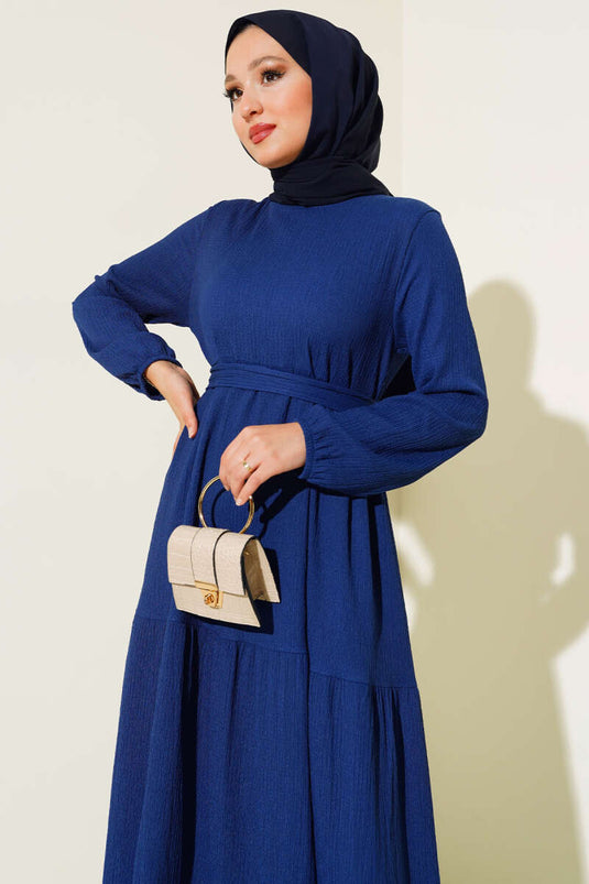 Robe en crêpe à plusieurs étages bleu marine