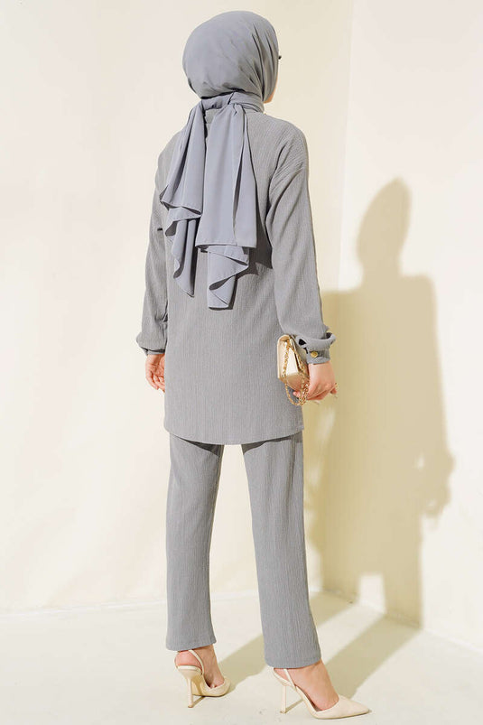 بدلة فضفاضة ملفوفة مكونة من قطعتين باللون الرمادي