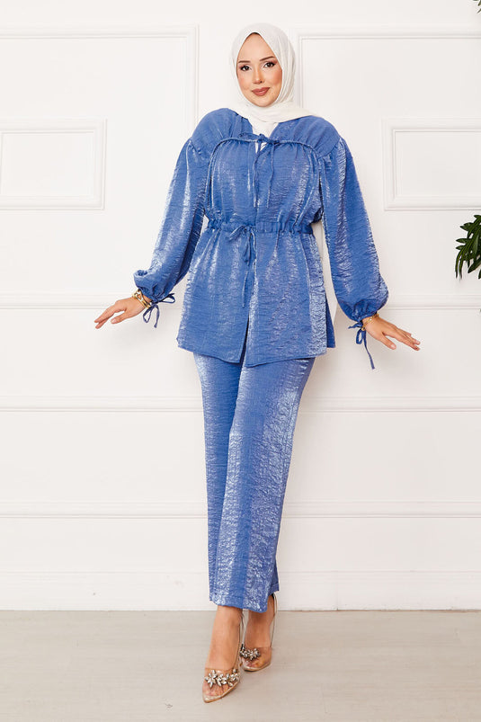 Costume kimono indigo avec taille tunnel et détails froncés