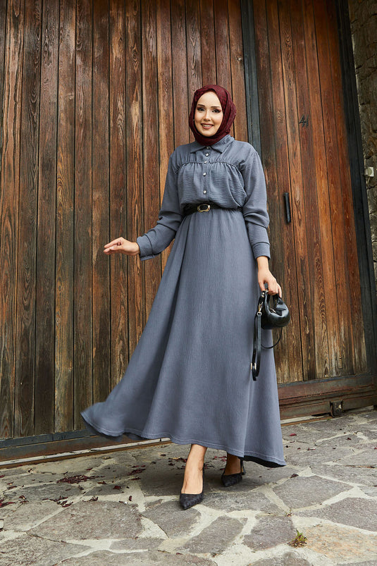 Tailleur jupe froncée et détaillée gris