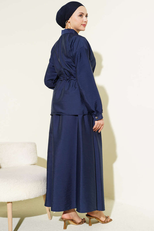 Zweiteiliges Set mit Raffdetail aus Fallschirmstoff, Marineblau