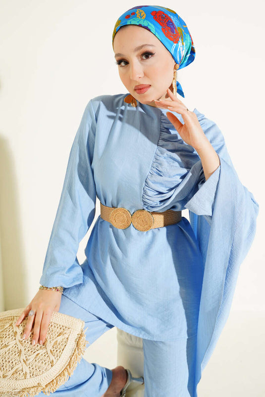 بدلة مكونة من قطعتين بغطاء للرأس وكتف مجمعة باللون الأزرق