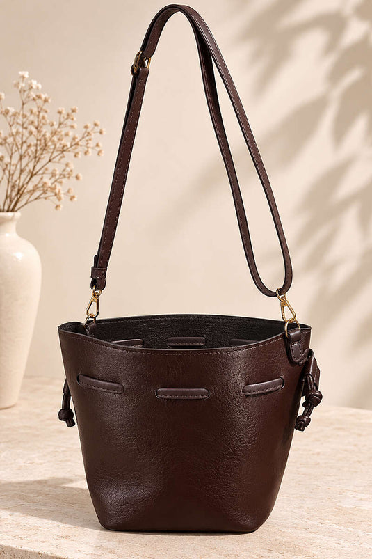 Braune Damenhandtasche Mit Kordel Und Langem Griff