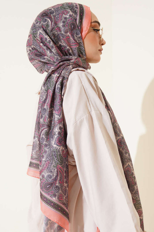 شال مفصل من سلسلة رين، لون وردي فاتح