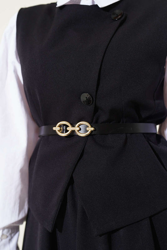 Costume deux pièces noir avec jupe et ceinture à boutons croisés