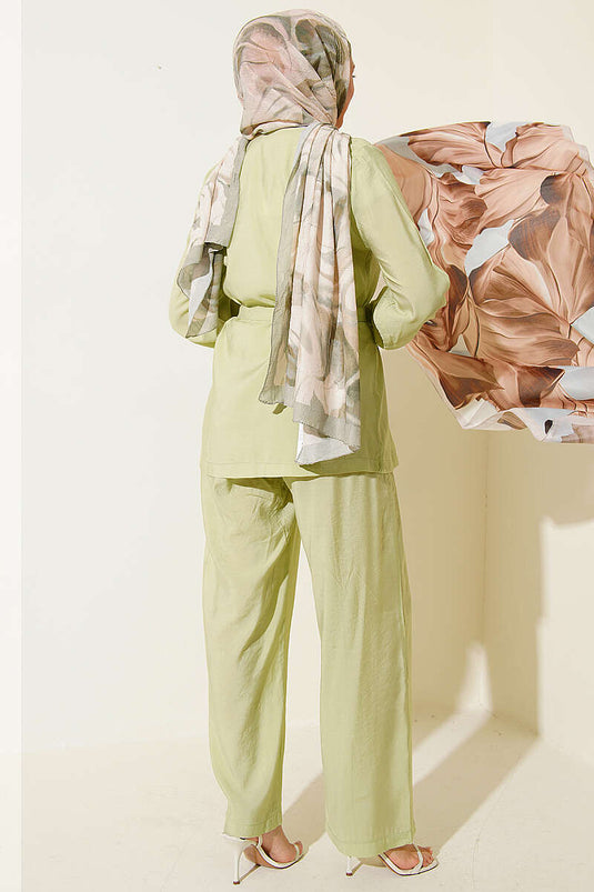 Ensemble deux pièces en modal avec ceinture et boutons croisés, vert avocat