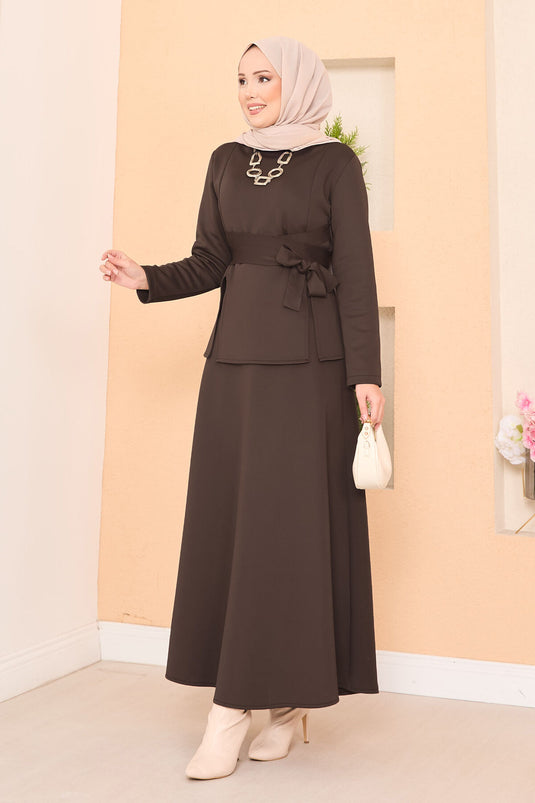Çapraz Kuşaklı Şık Tesettür Etekli Takım Kahve