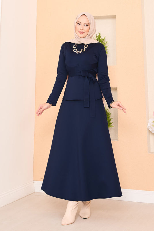 Ensemble jupe hijab élégant avec ceinture croisée bleu marine