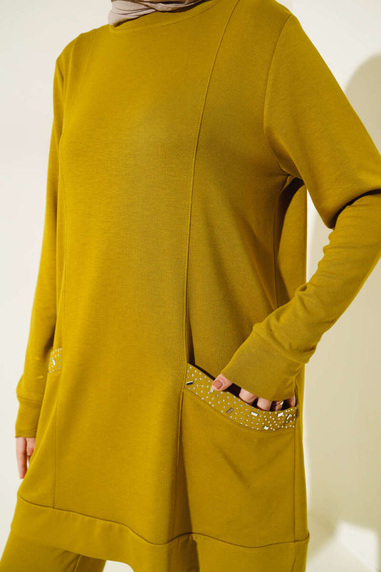 Two-Piece Suit with Stone-Decorated Pocket in Oil Green