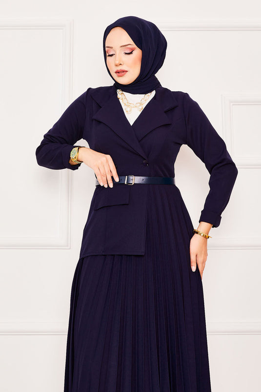 فستان حجاب مطوي مع تفاصيل جاكيت باللون الأزرق الداكن