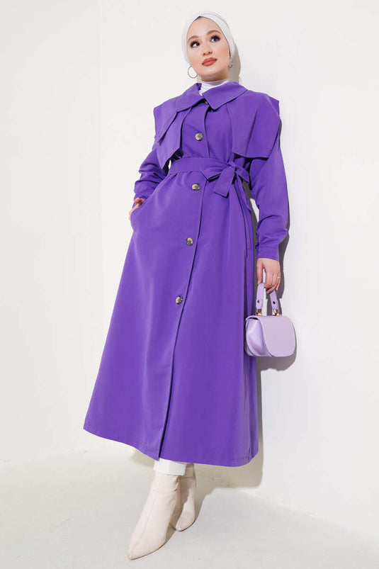 Cape-Trenchcoat mit Taschenklappe und detailliertem Cape in Violett