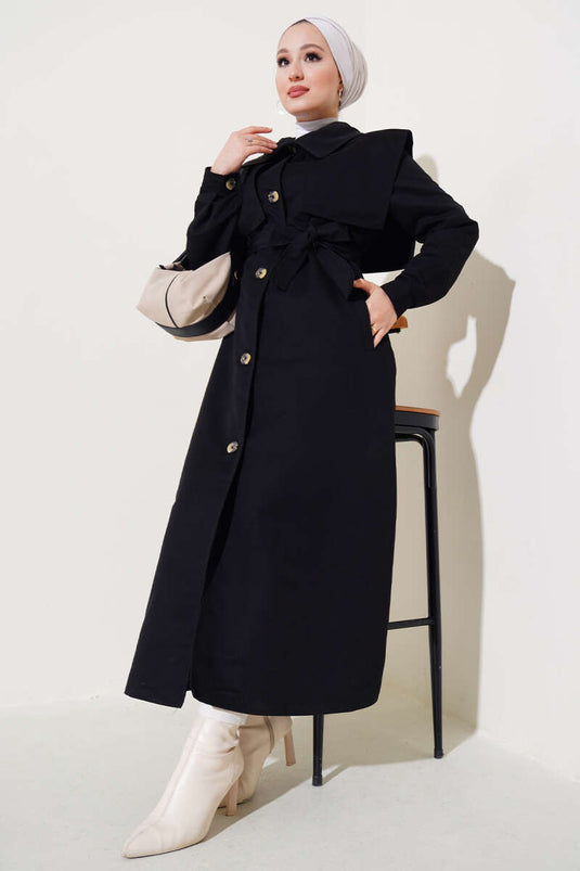 Cape-Trenchcoat mit Taschenklappe und detailliertem Cape in Schwarz